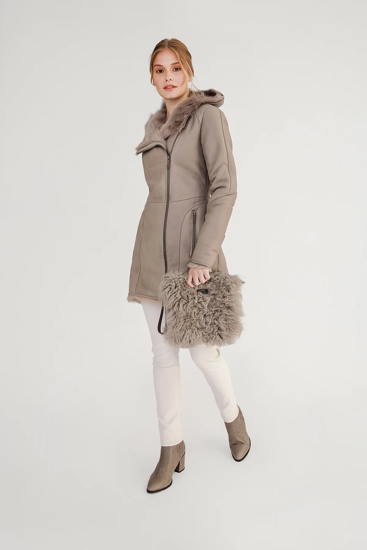 Niobe - Shearling Coat - Image 2
