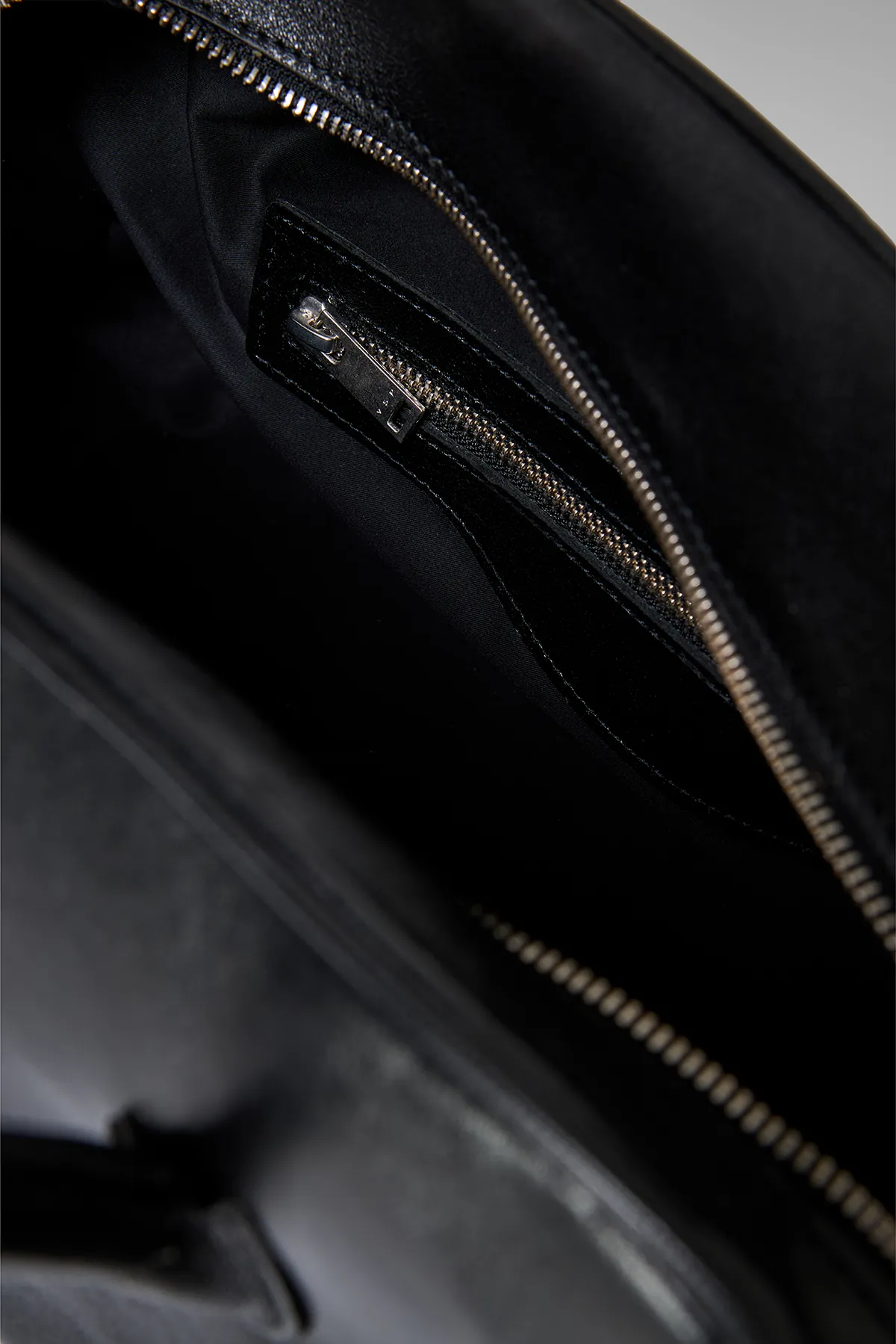 Juline - Black Leather Accessories - Image 3