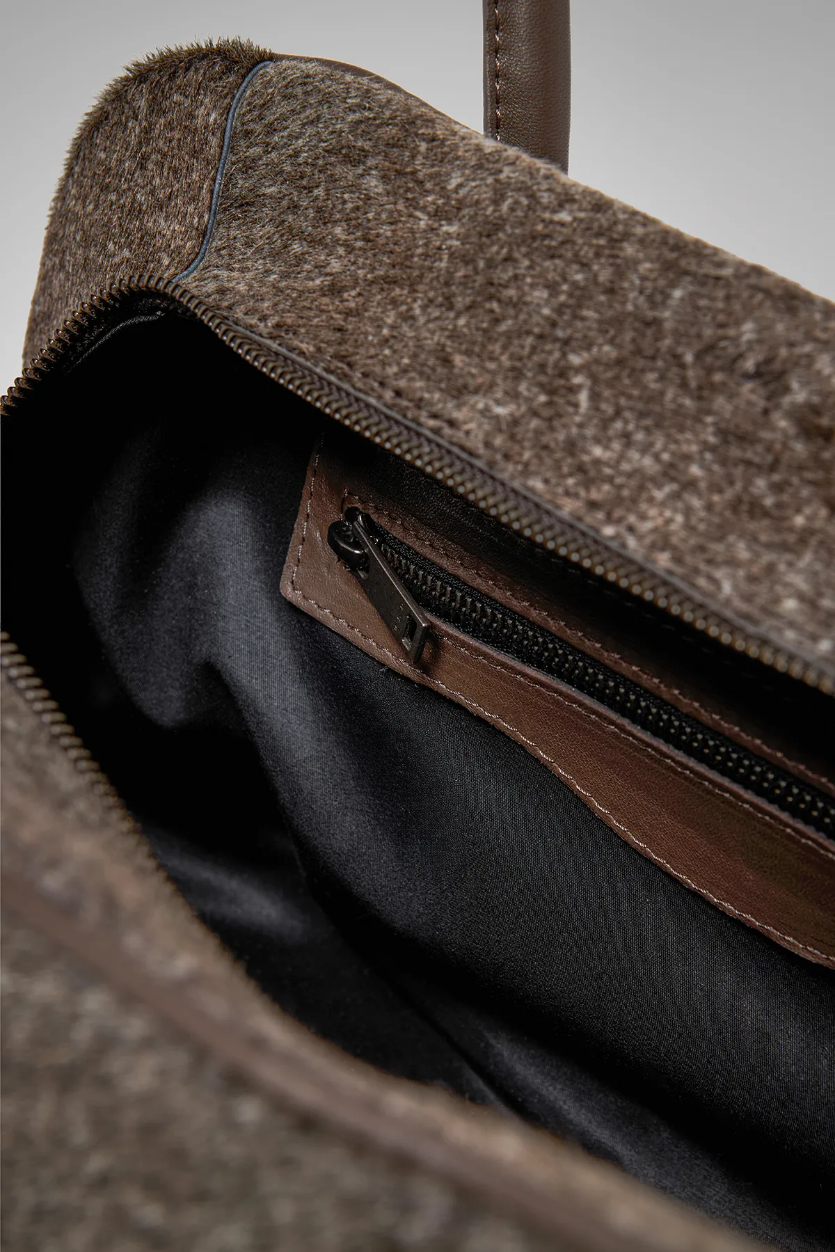 Juline - Stone Leather Bag - Image 7