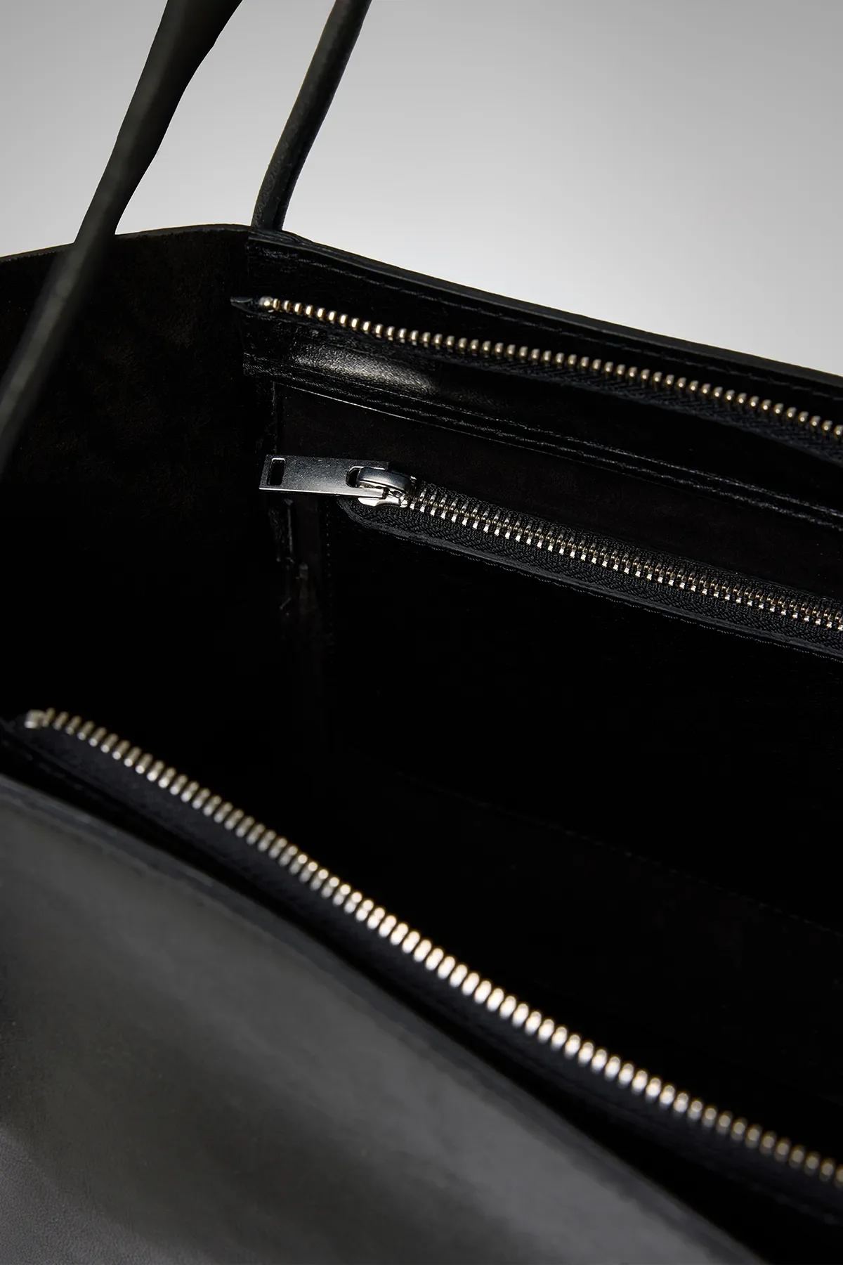 Katya - Black Leather Bag - Image 4