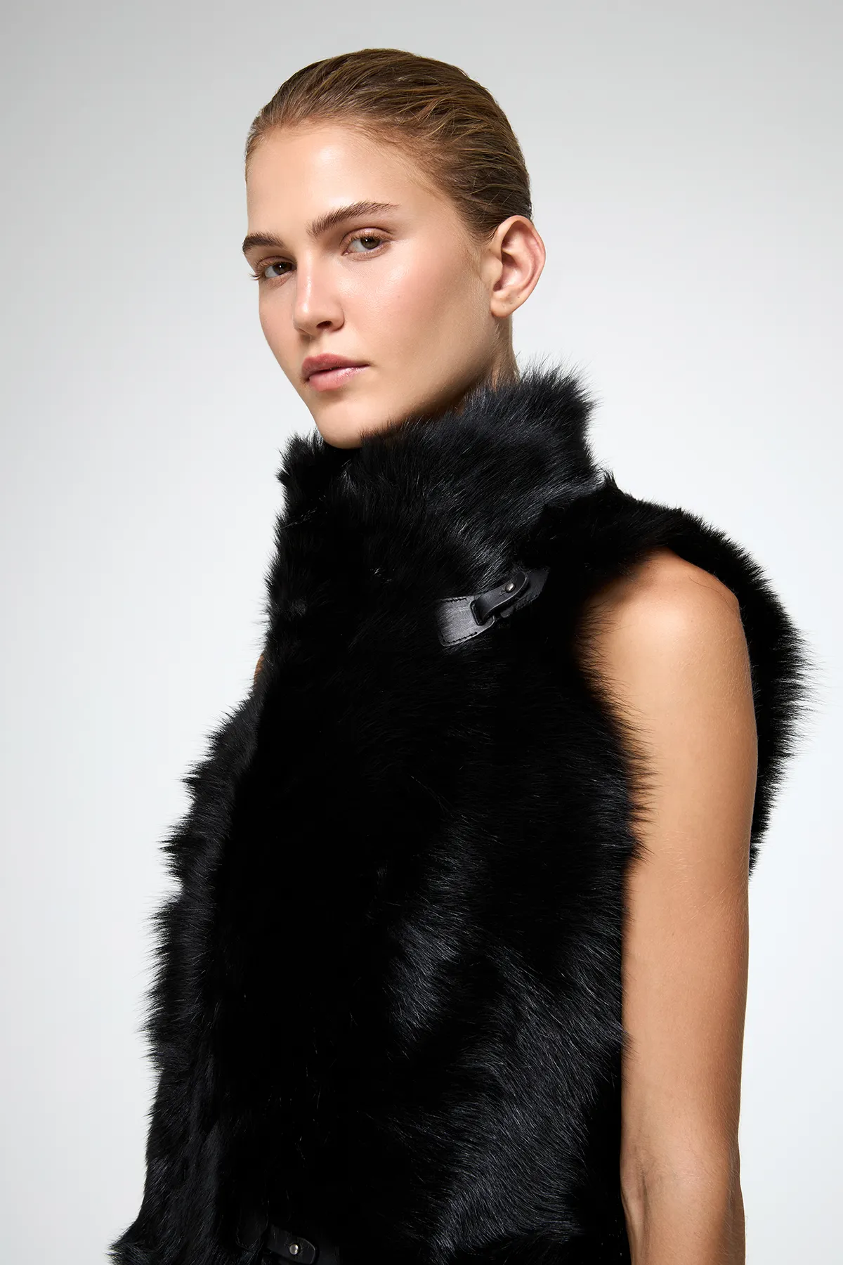 Siena - Black Shearling Vest - Image 3
