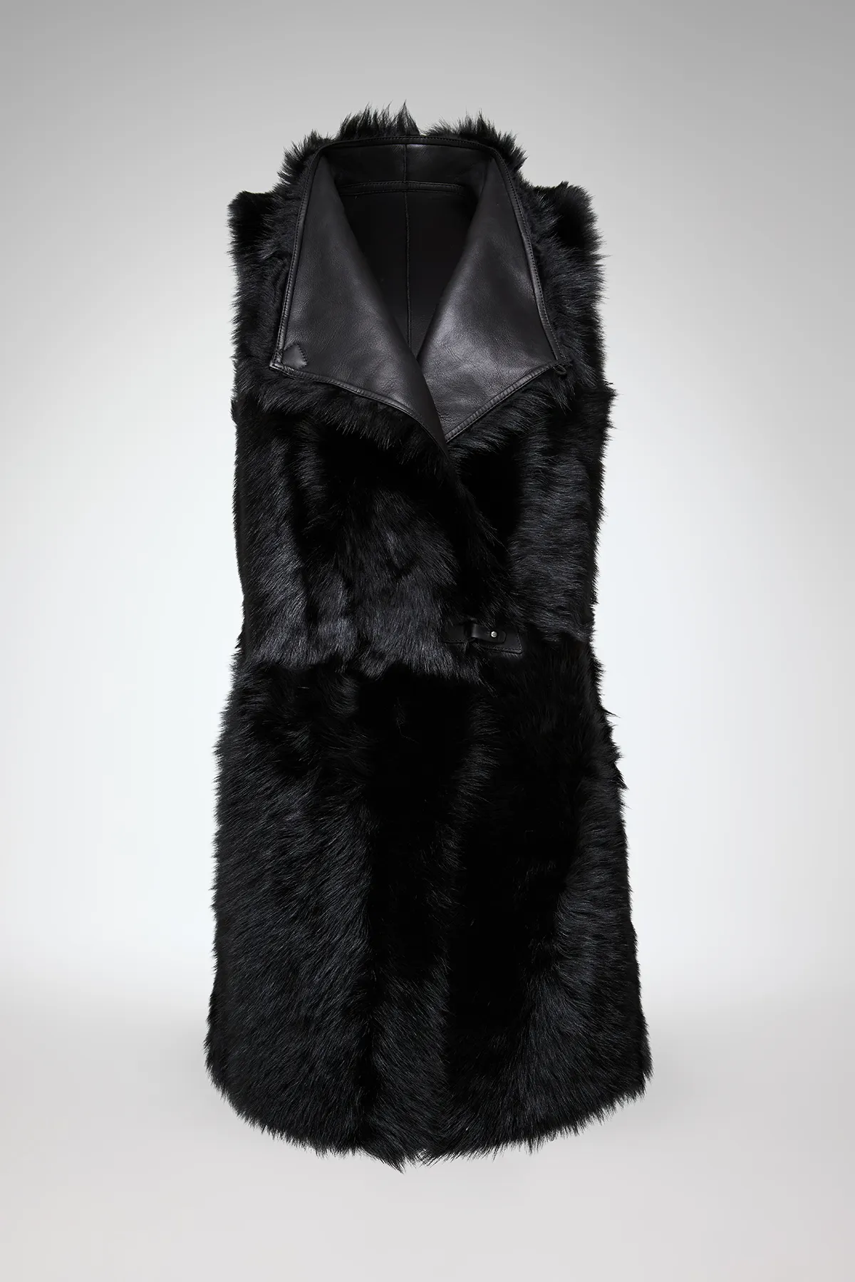 Siena - Black Shearling Vest - Image 7